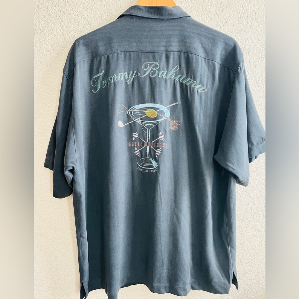 Tommy Bahama Mens short sleeve shirt